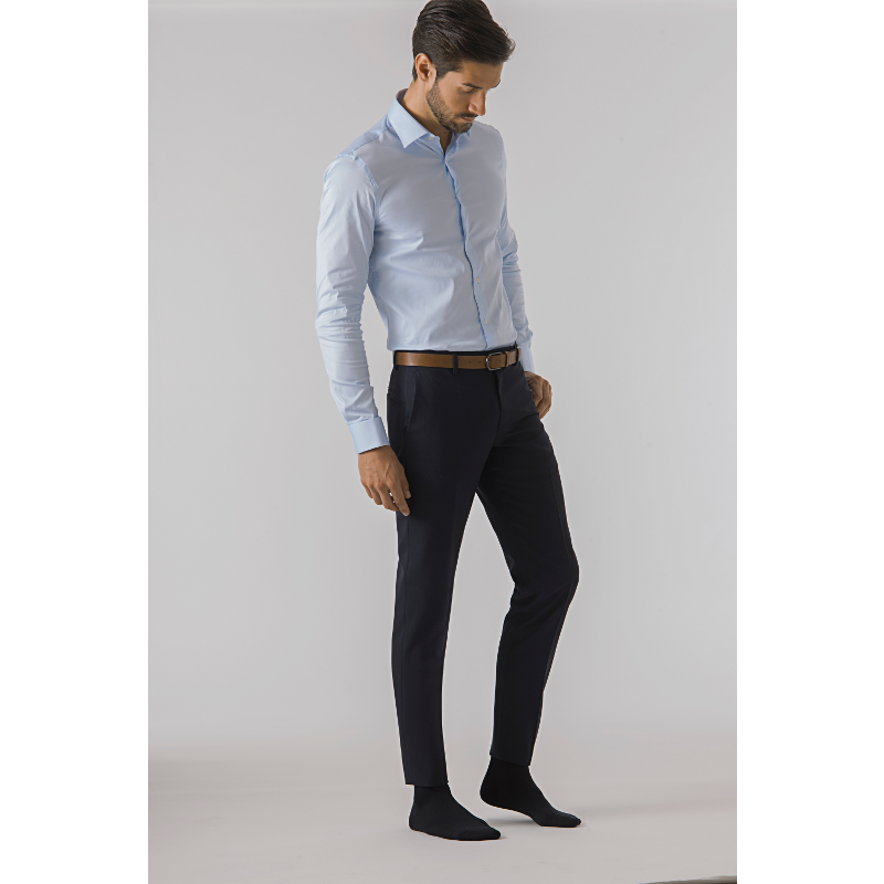 Bas de contention de la gamme Urban de Sigvaris. Coloris Noir Bas de contention de la gamme Urban de Sigvaris. Coloris Noir