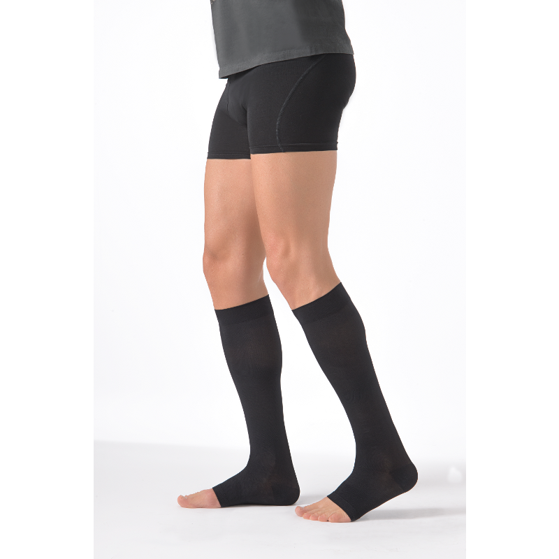 Chaussettes de contention à pied ouvert de la gamme Expert pour hommes. Coloris Noir Chaussettes de contention à pied ouvert de la gamme Expert pour hommes. Coloris Noir