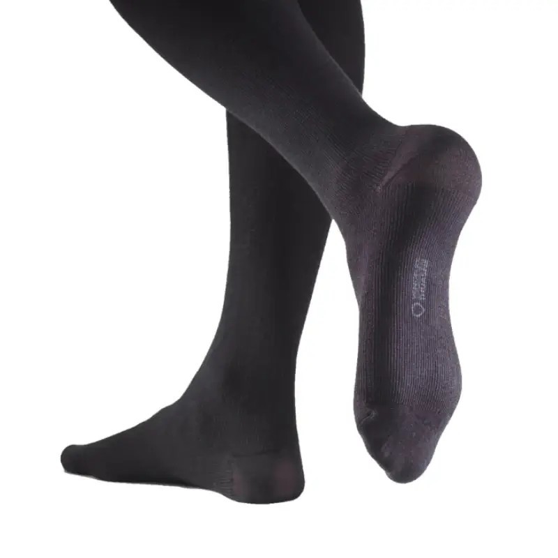 Chaussettes de contention Homme Venoflex Fast Coton Classe 2 par Thuasne - Coloris Côte Noir - Vue Arrière