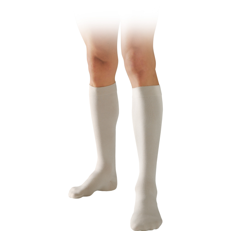 Chaussettes de contention de la gamme Instinct Coton de Sigvaris. Coloris Sable Chaussettes de contention de la gamme Instinct Coton de Sigvaris. Coloris Sable